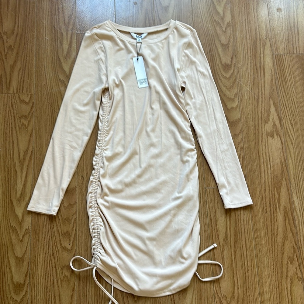 Long sleeve bodycon dress